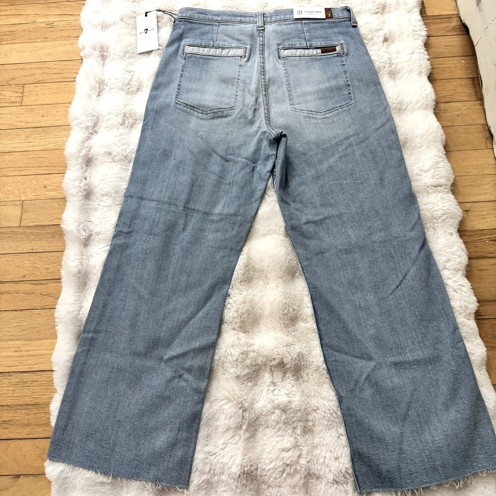 7 For All Mankind Women’s Cropped Alexa Roxy Lights Patch Front Pockets Size 31 - Picture 4 of 8
